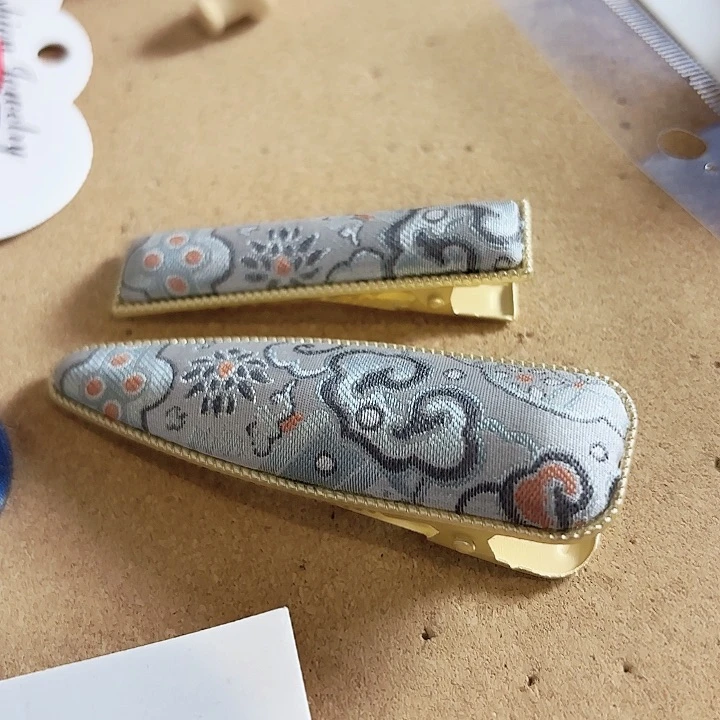 心*宋锦灰色大小发夹一对