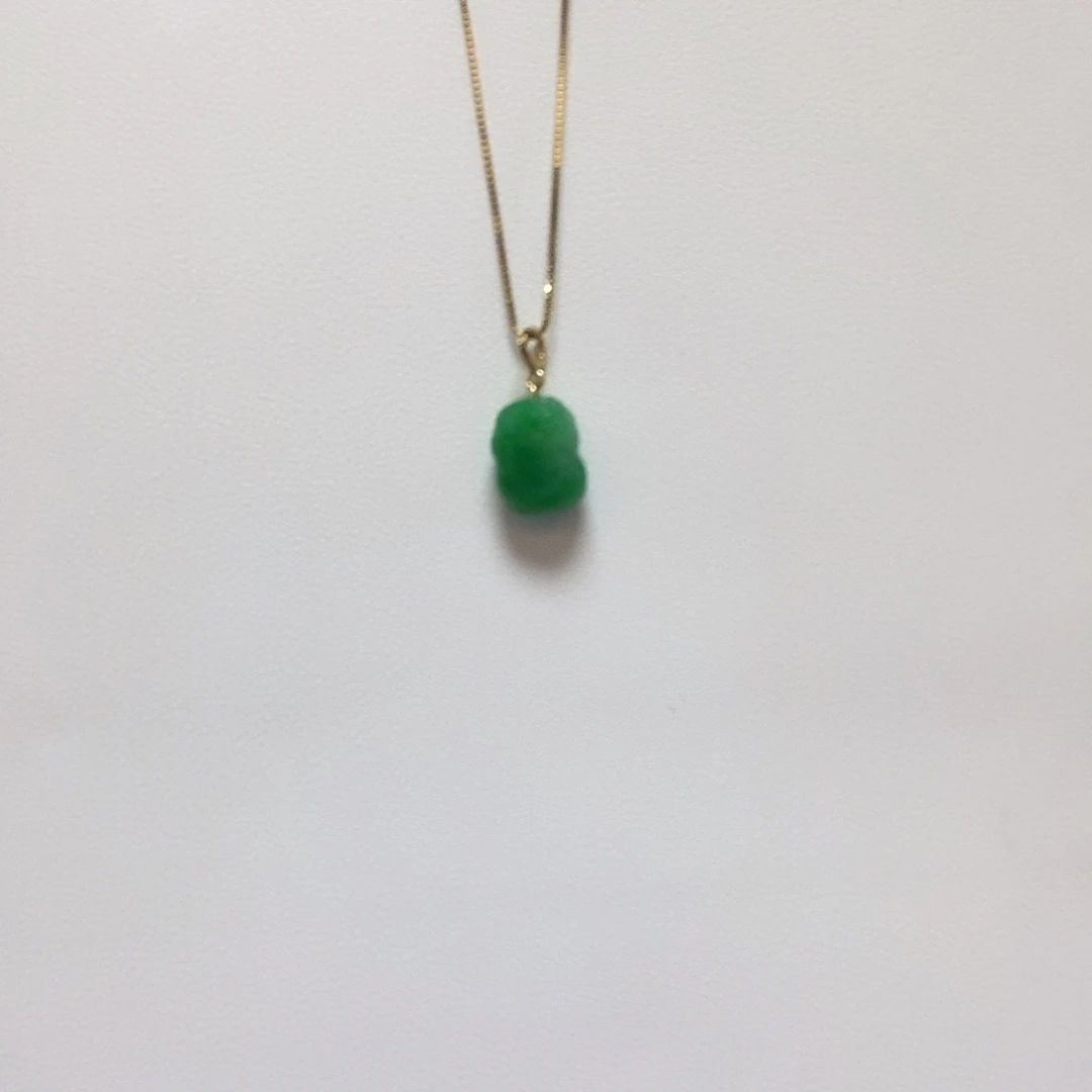 翡翠18K金镶嵌颈饰简单