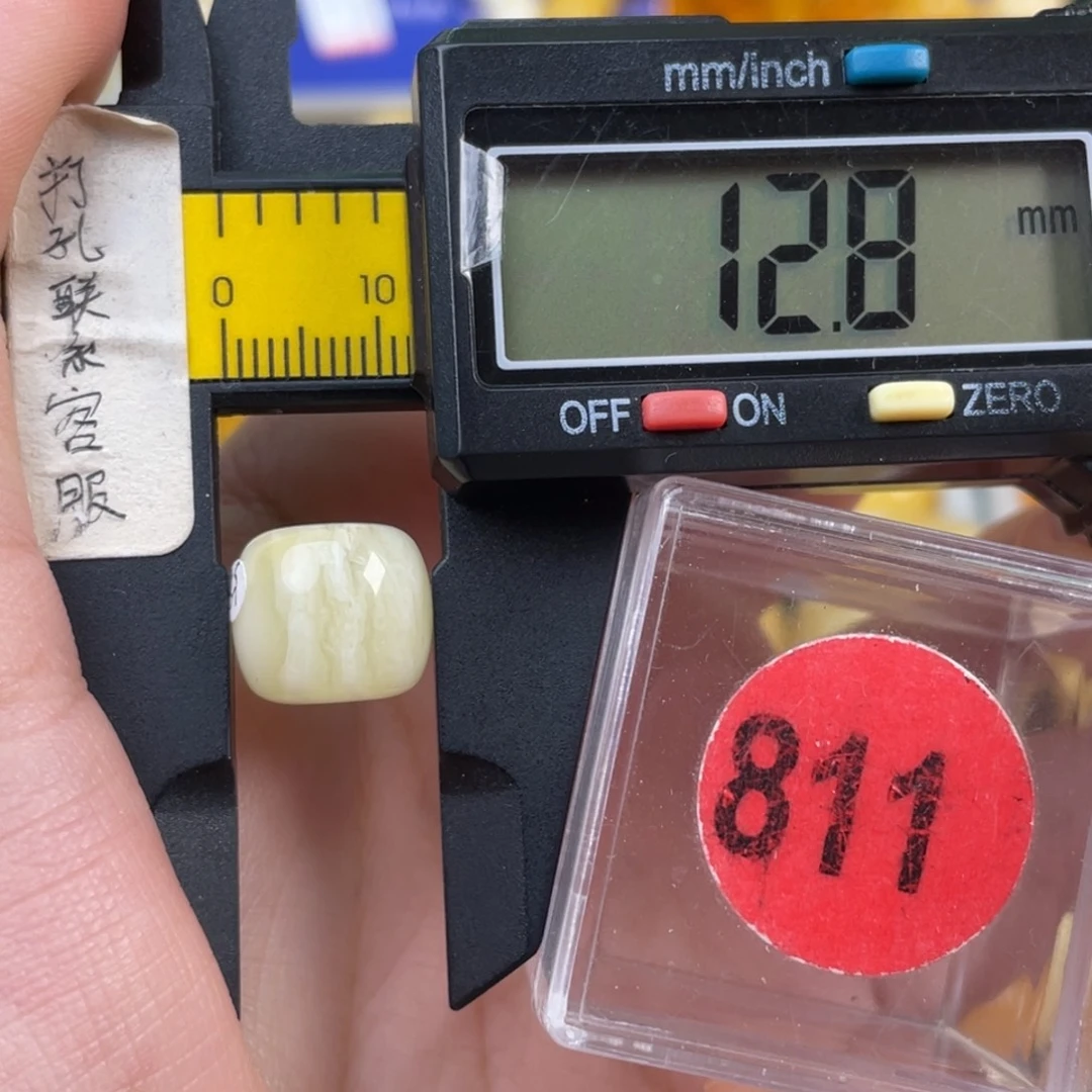 灵***玩蜜蜡未镶嵌珠宝奇石微瑕