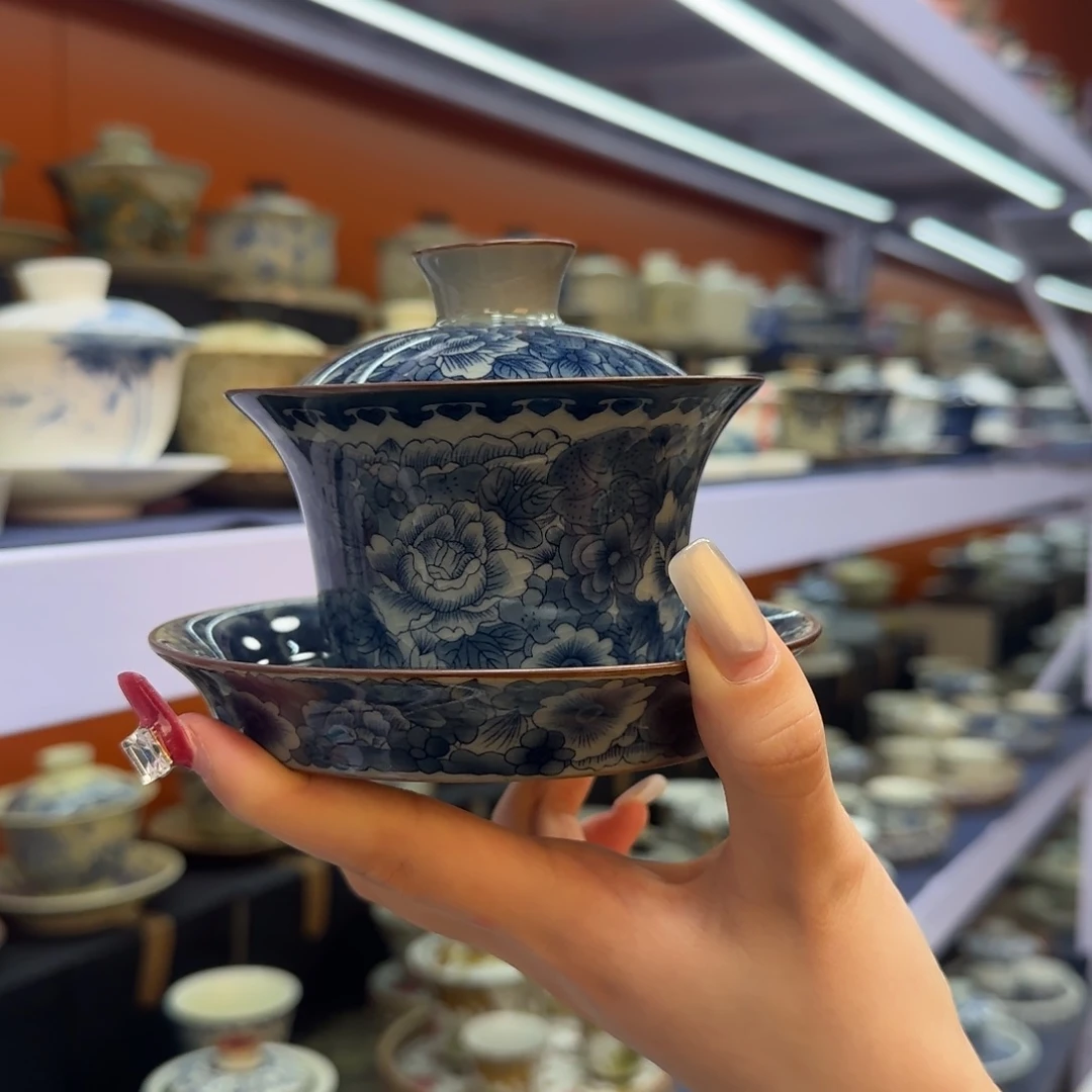 我在外面吃饭呢你