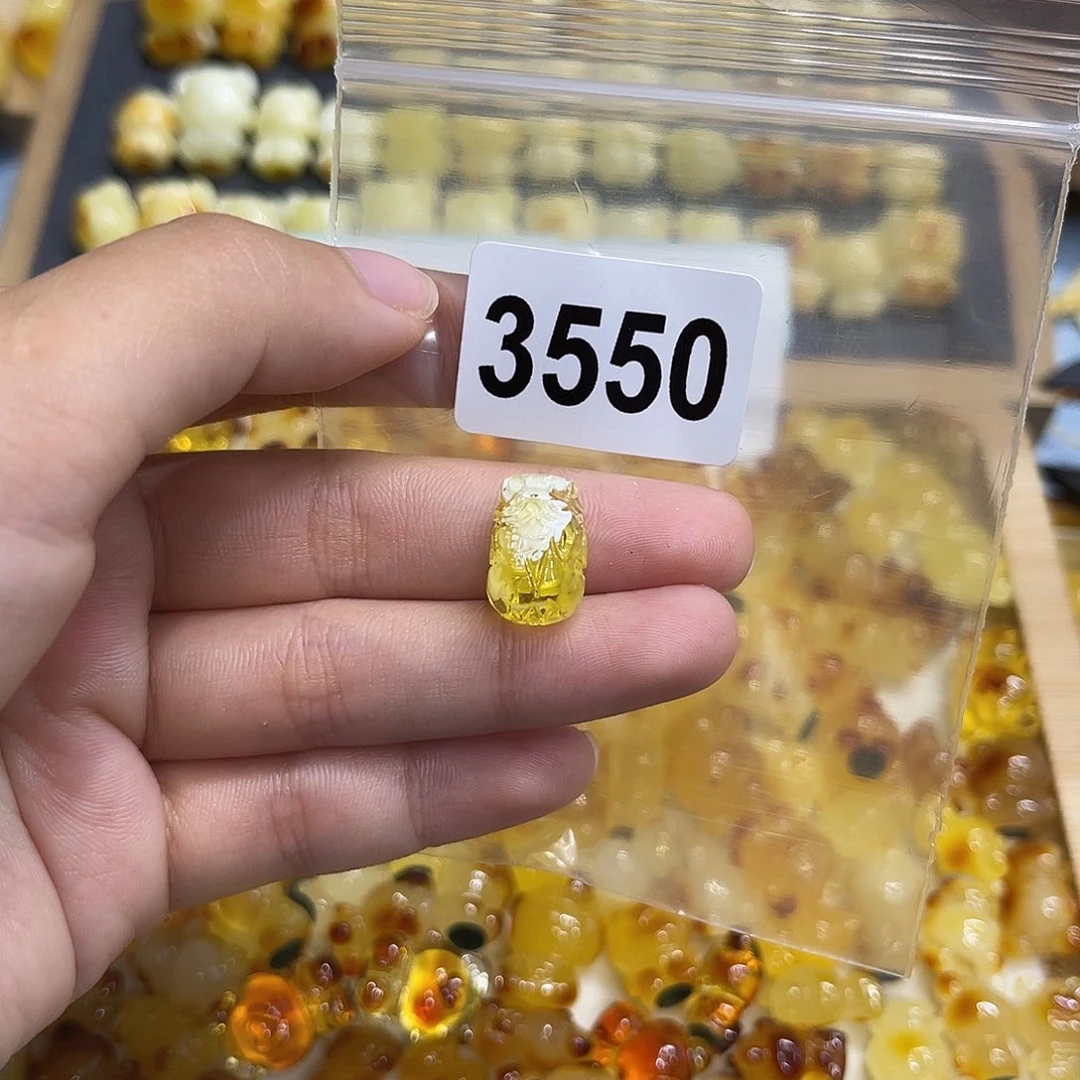 琥珀未镶嵌珠宝奇石