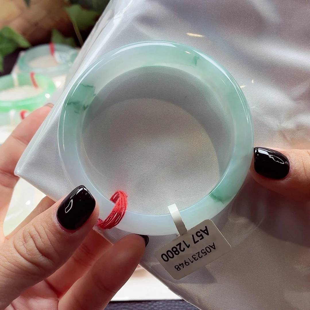 翡翠未镶嵌手镯冰飘花68-050