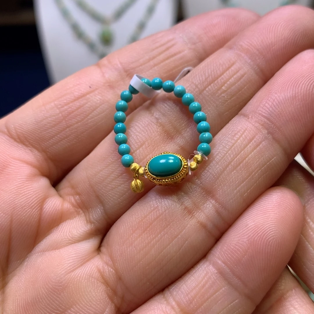 绿松石18K金镶嵌戒指