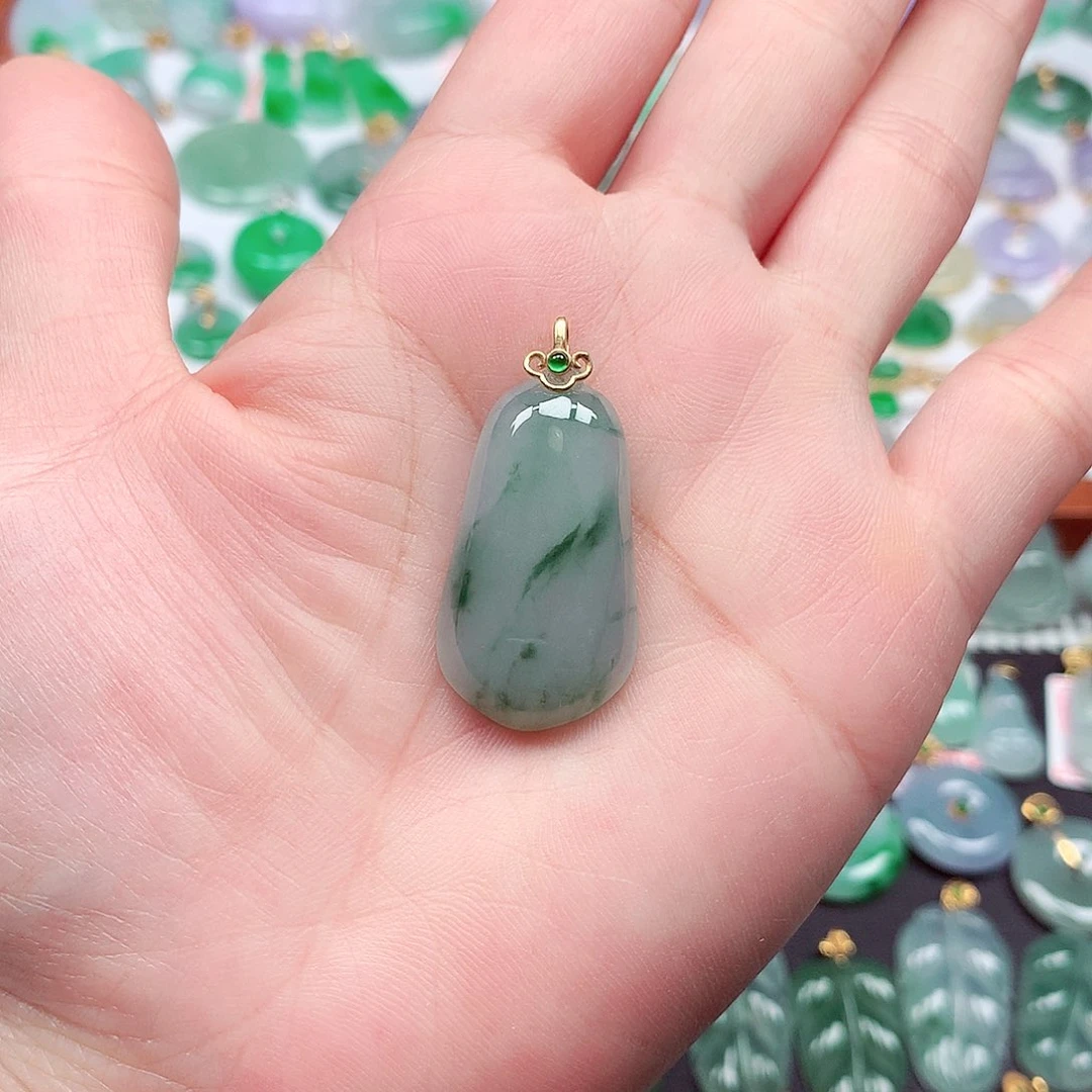 翡翠18K金镶嵌颈饰天然翡翠A货