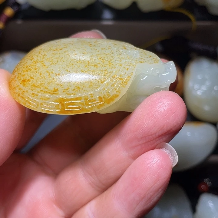 沉***羊和田玉（糖玉）未镶嵌颈饰