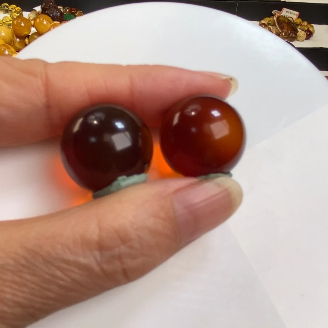 琥珀裸石未镶嵌威*士天然缅甸琥珀血珀单珠（打孔不退）