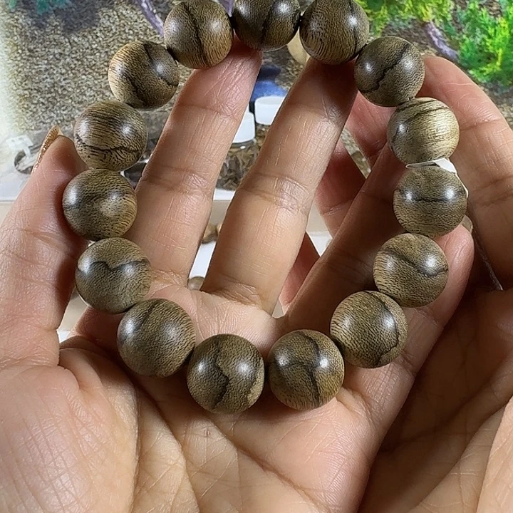 飞***石沉香手串达拉干一线天