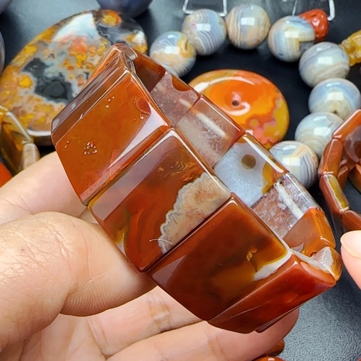 玛瑙/玉髓未镶嵌原矿玛瑙项链牌子
