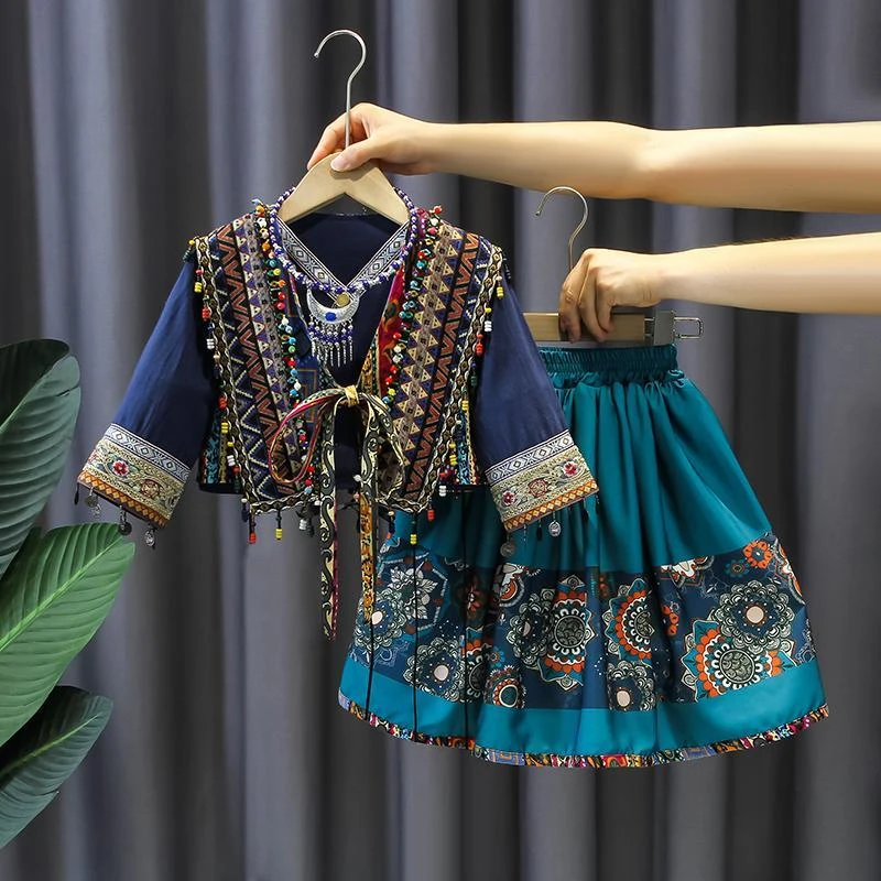 2025新款汉服女童春季洋气古风苗族三件套女宝宝春秋款超仙中国风
