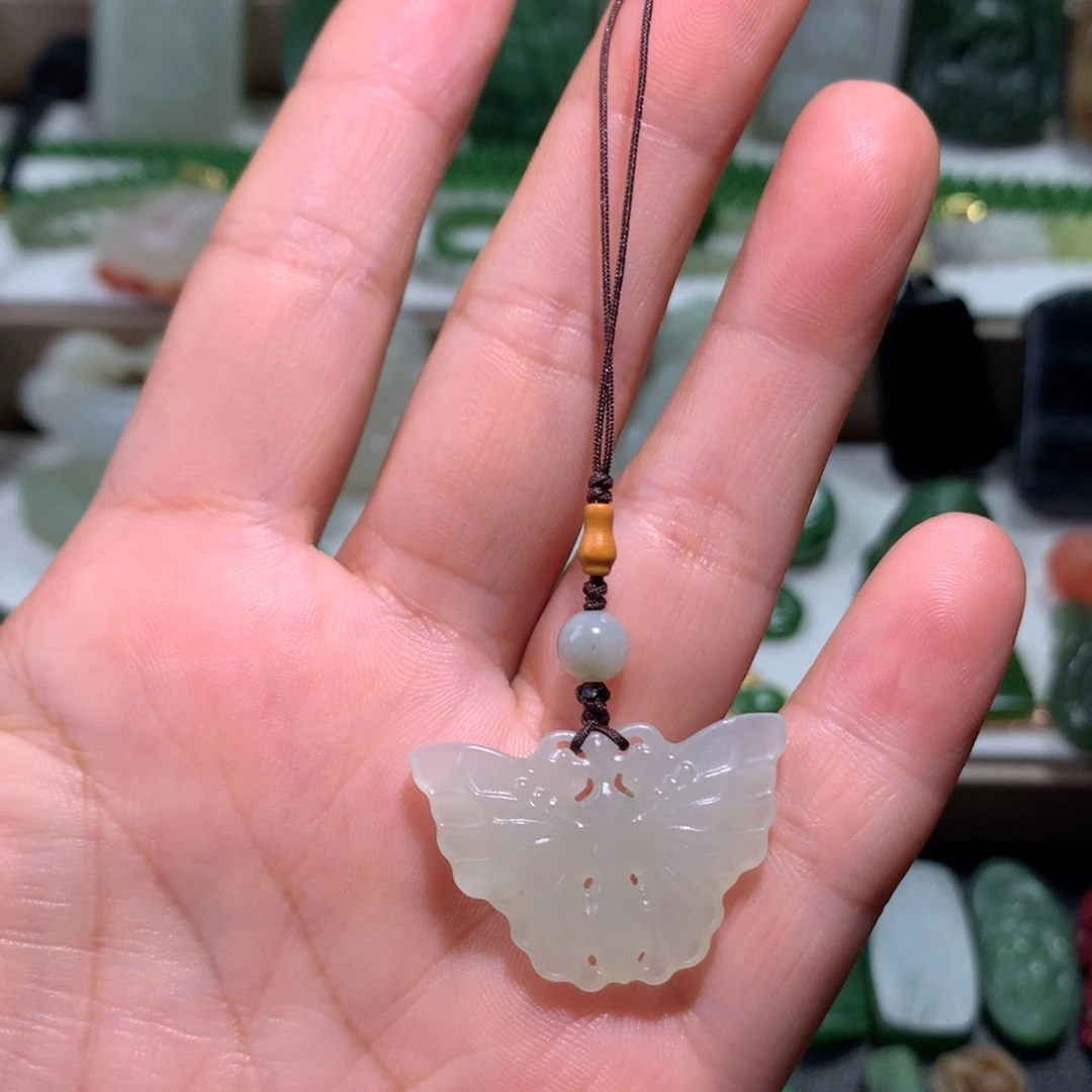 颈饰未镶嵌和田玉