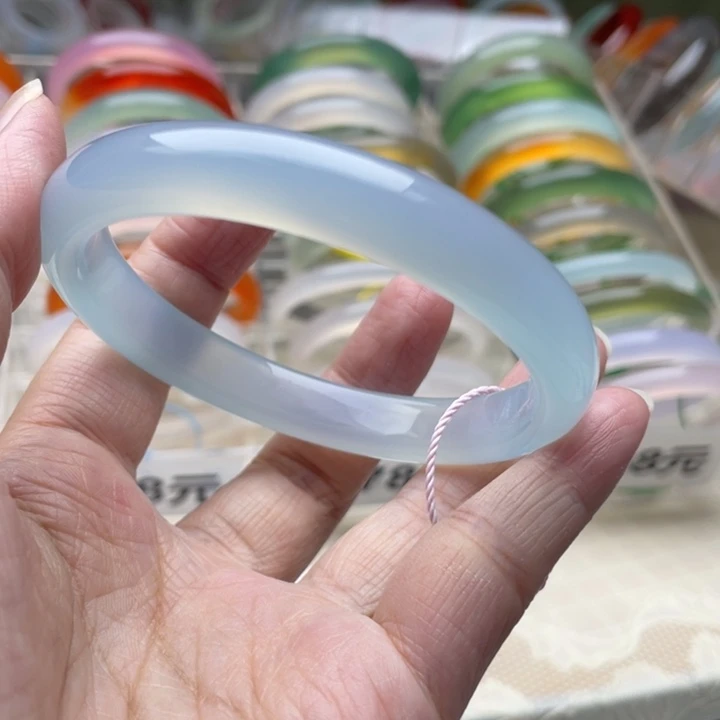 手镯玛瑙/玉髓未镶嵌60圈口