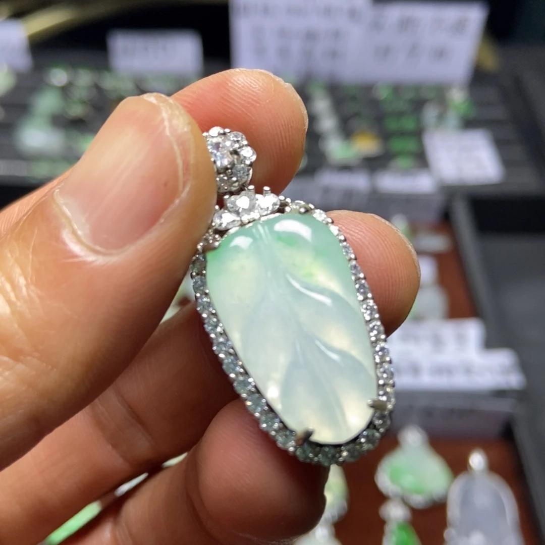 翡翠银S925镶嵌颈饰