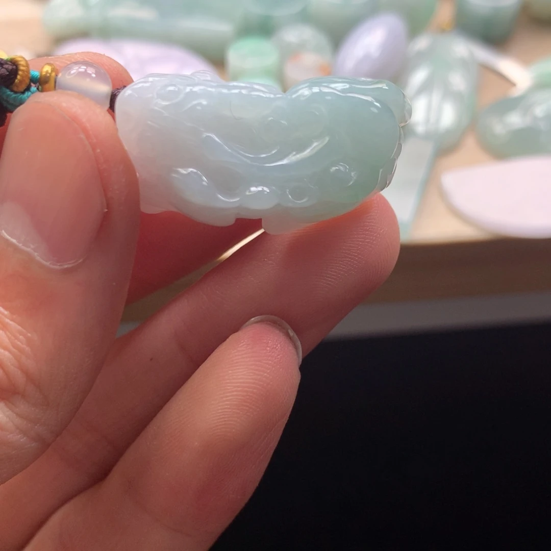 颈饰未镶嵌翡翠吊坠