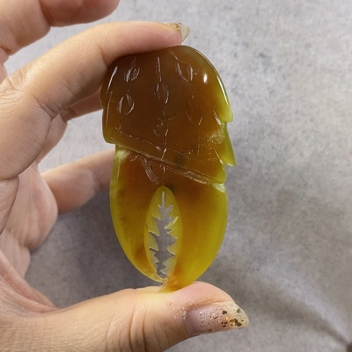 岫玉未镶嵌挂件吊坠