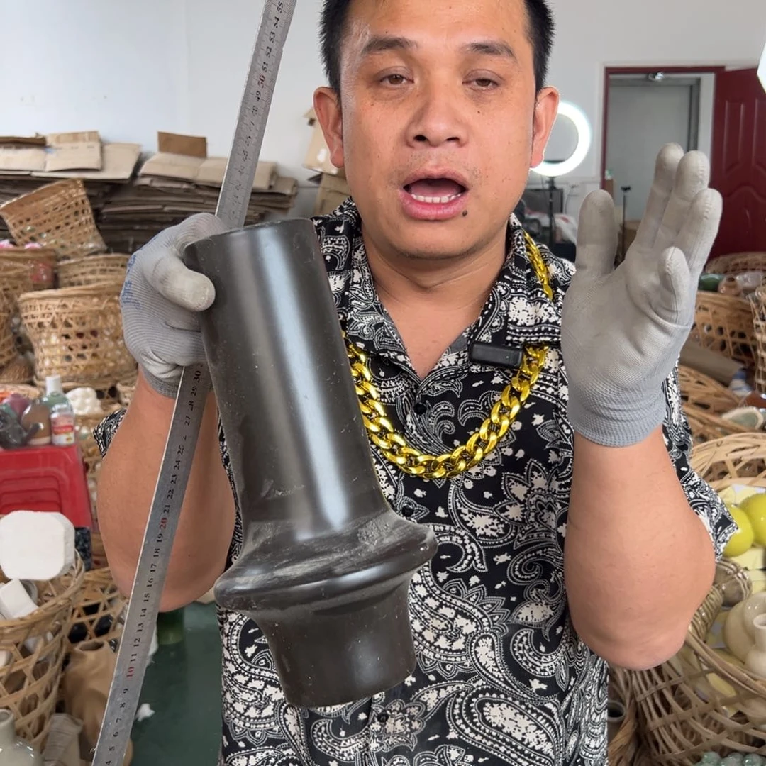 摆件48 号高中低温陶瓷瓶（部分微瑕）