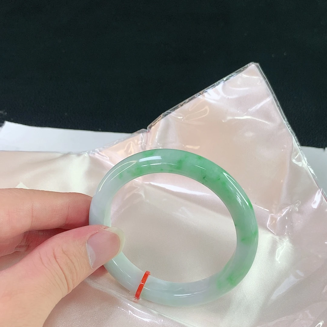 未镶嵌手镯翡翠069