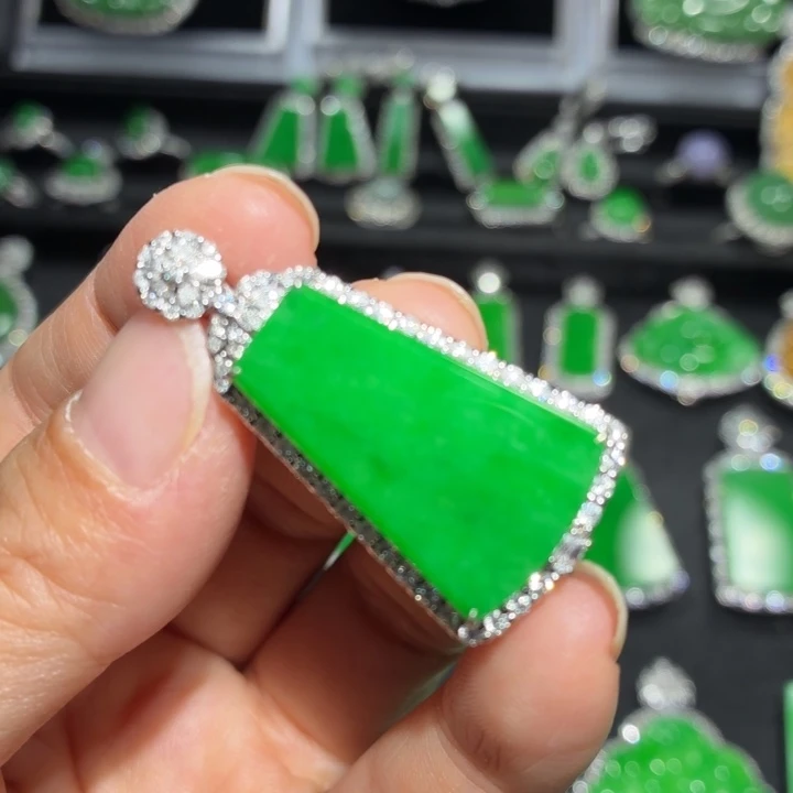翡翠18K金镶嵌吊坠(不含链)翡翠