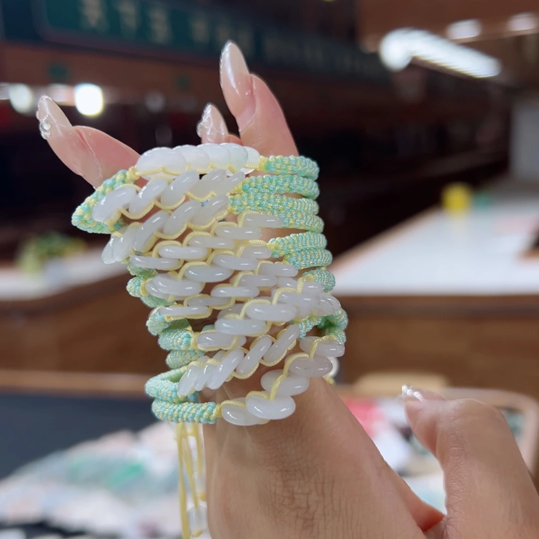 未镶嵌手链翡翠多样性发一