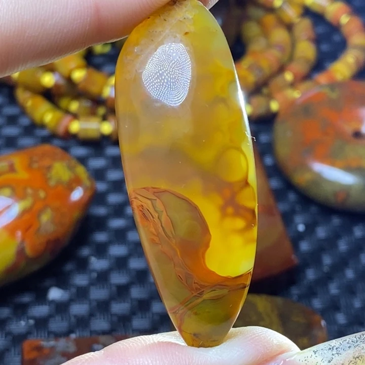 玛瑙/玉髓颈饰未镶嵌