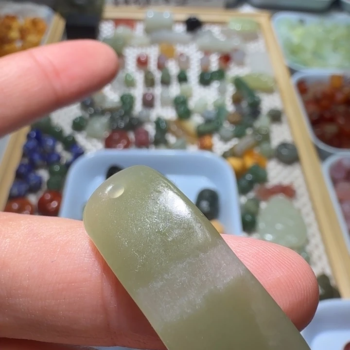 和田玉未镶嵌珠宝半成品