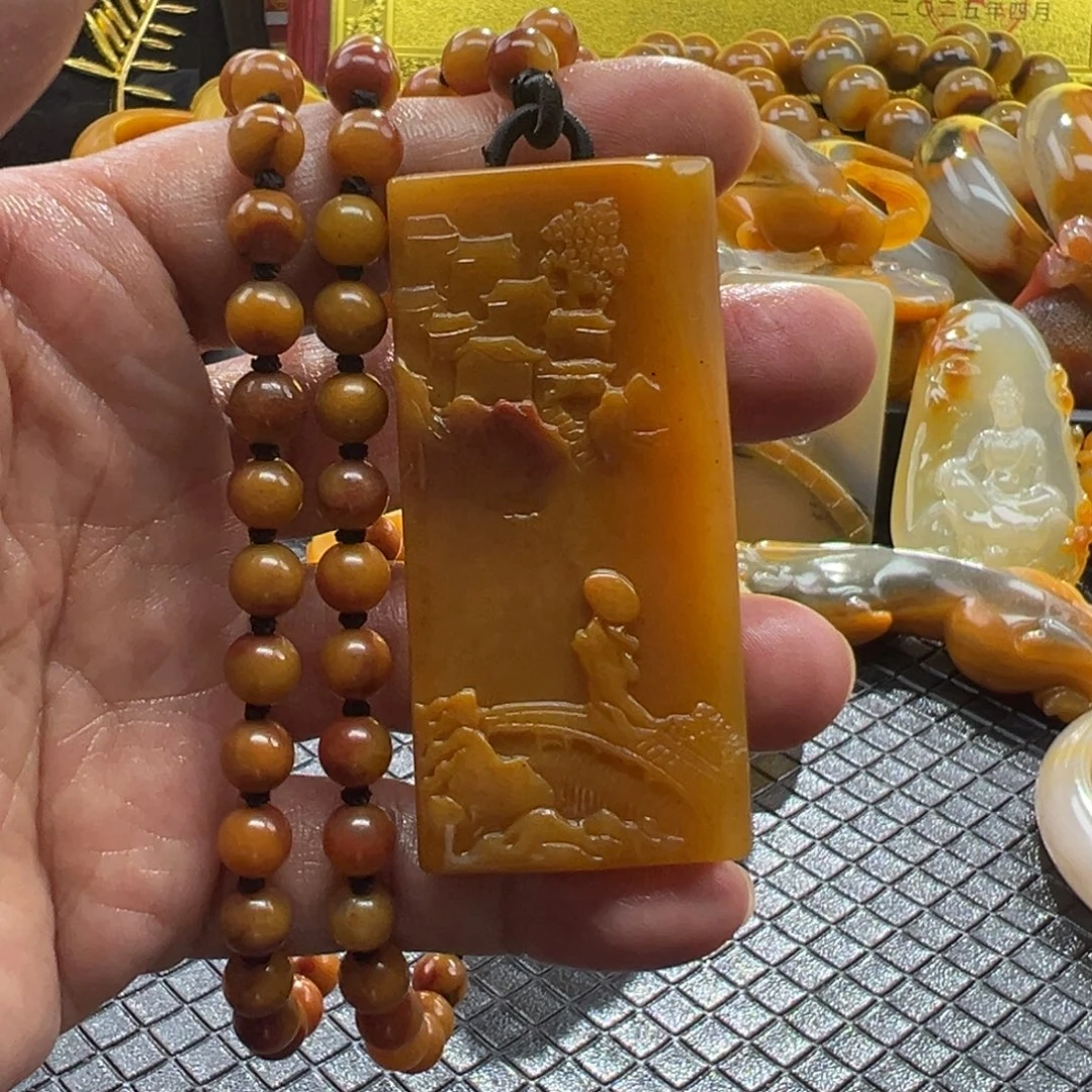 石英质玉未镶嵌颈饰