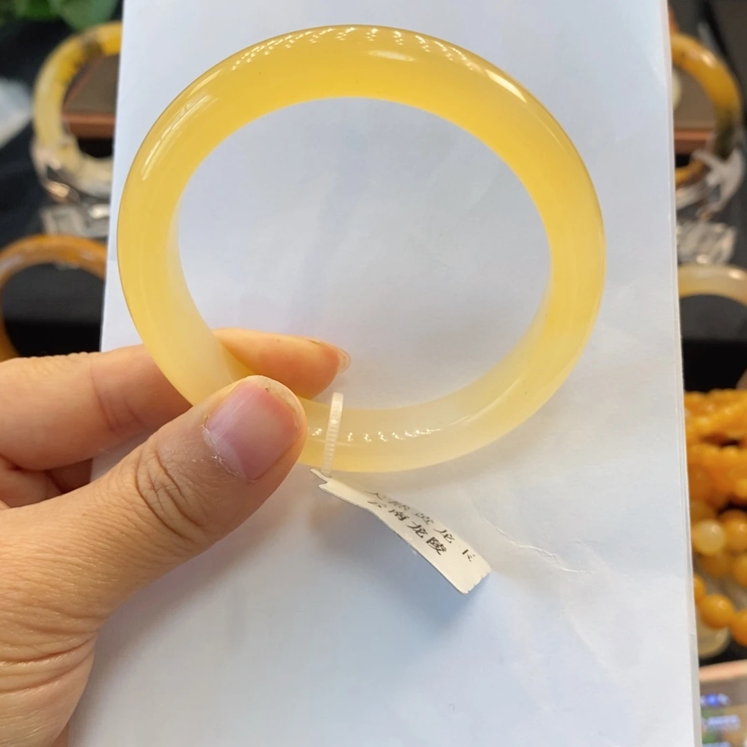 石英质玉（黄龙玉）未镶嵌手镯