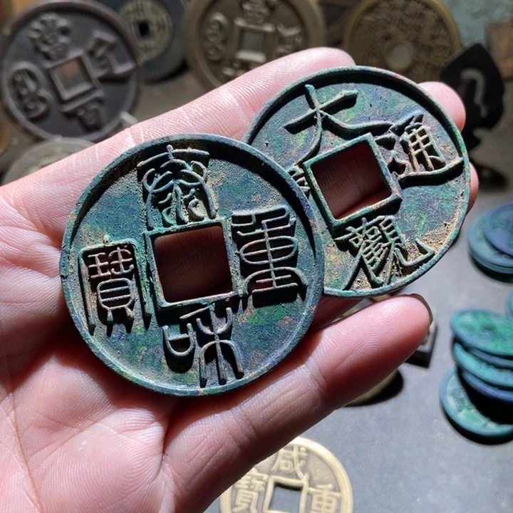 陇***东铜现代工艺品仿制品