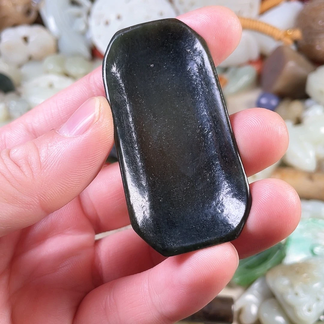 和田玉（糖玉）颈饰未镶嵌