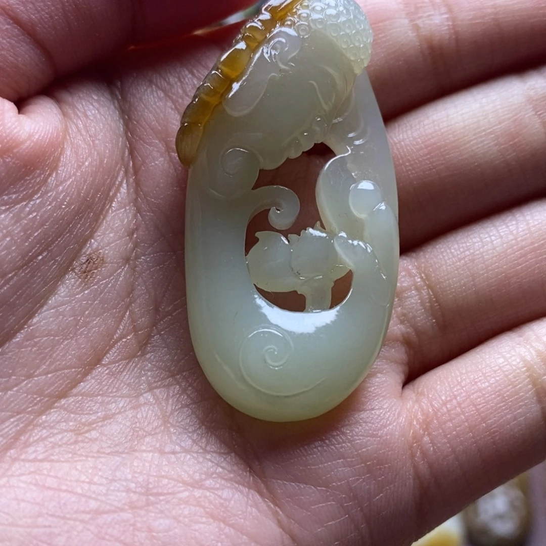 吊坠(不含链)未镶嵌和田玉（糖玉）