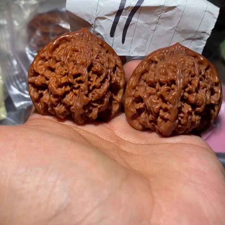 桃核把件43尺满天星