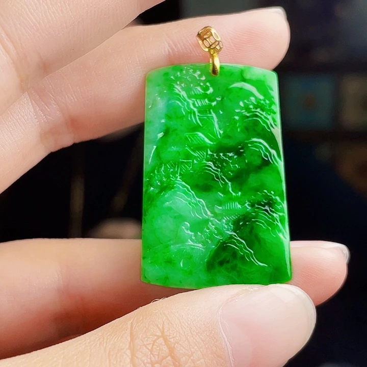 翡翠18K金镶嵌颈饰多样性