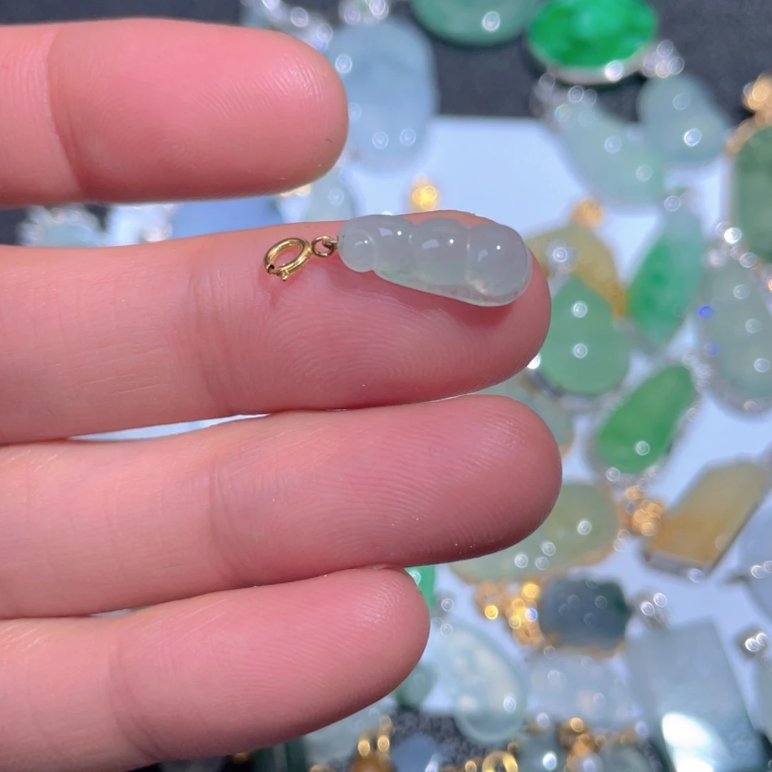 翡翠颈饰18K金镶嵌翡翠