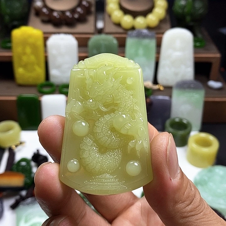 和田玉（糖玉）未镶嵌挂件