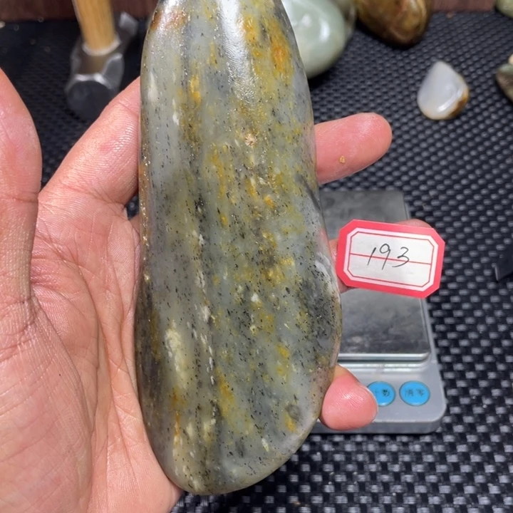 颈饰足铂镶嵌和田玉193