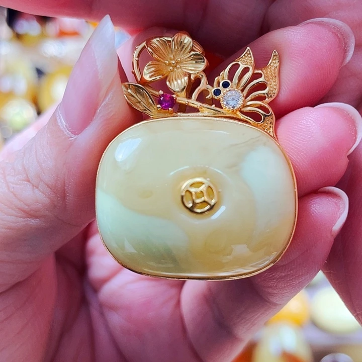 银S925镶嵌琥珀裸石吊坠
