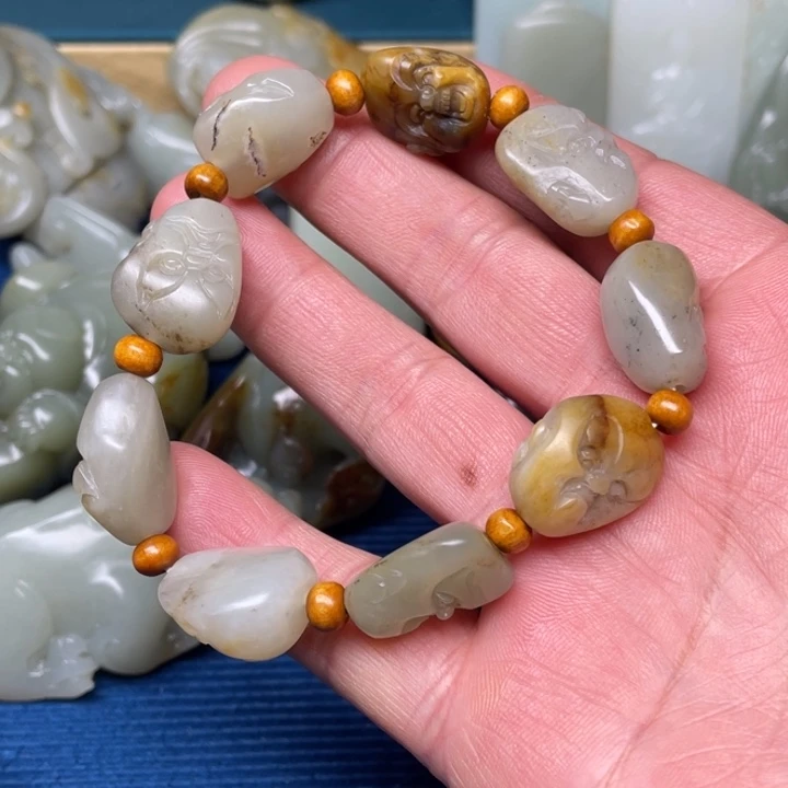 颈饰未镶嵌和田玉