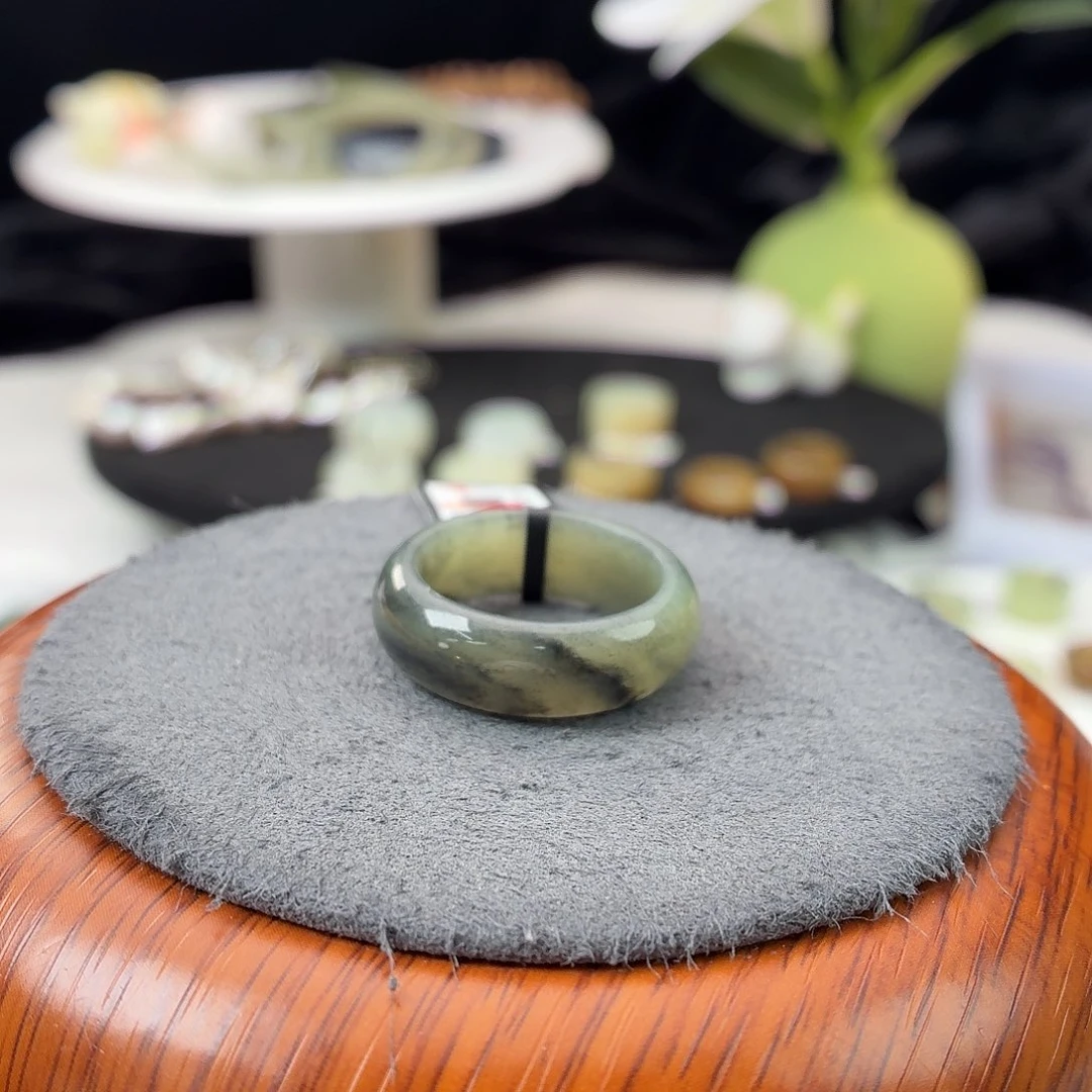 和田玉（糖玉）未镶嵌戒指b95青花轮胎19