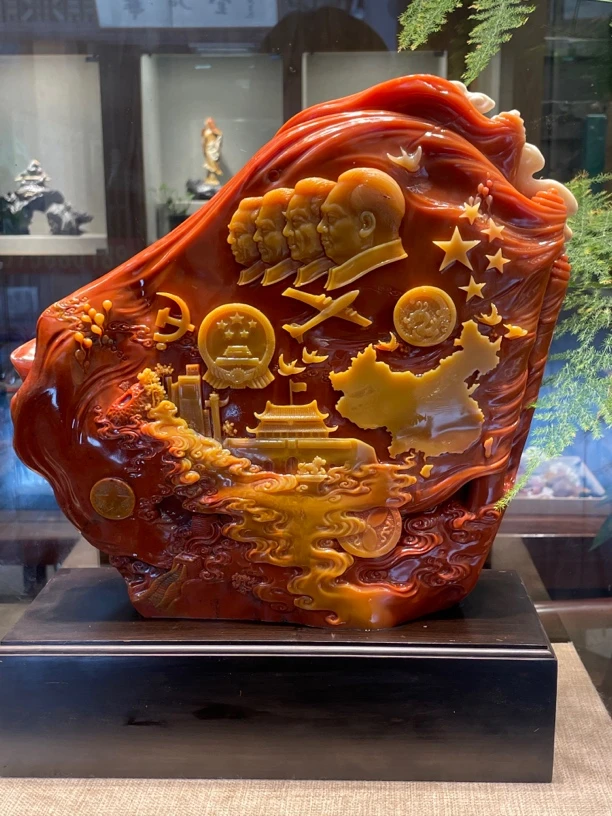 精品寿山石巧色大摆件