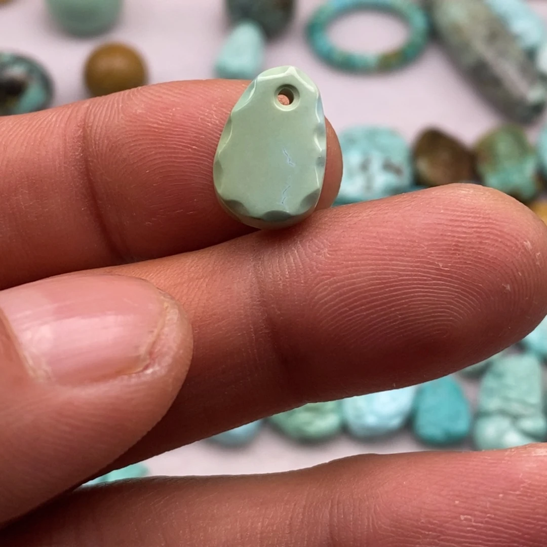 绿松石未镶嵌珠宝奇石