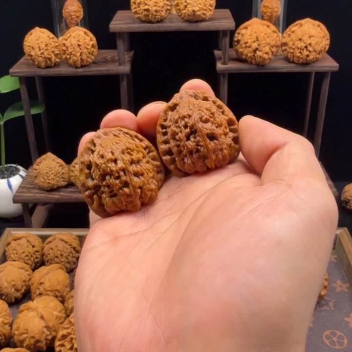 把件文玩核桃南疆石（微色差）