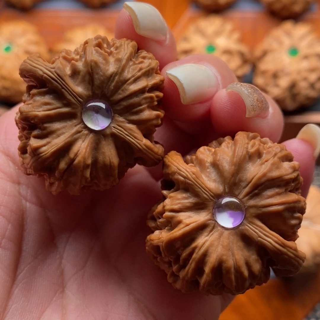 文玩核桃把件37尺寸白狮子