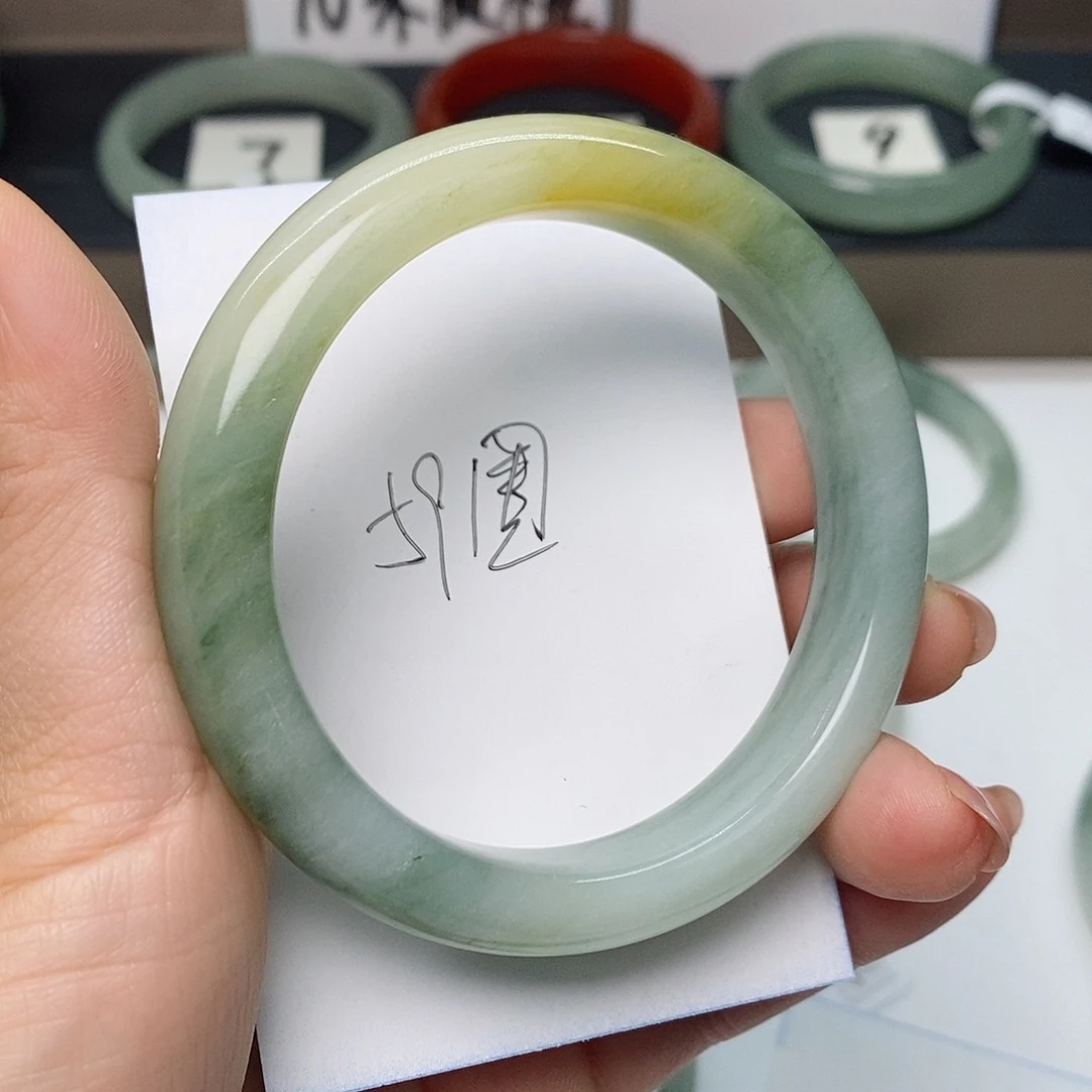 石英质玉未镶嵌手镯