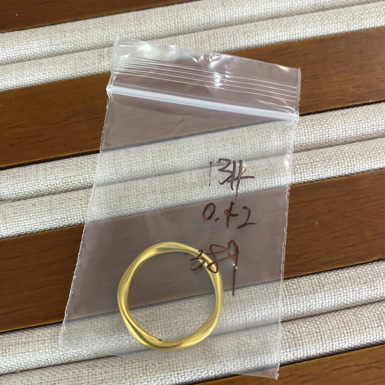 克重0.42 13号 莫比乌斯戒指 足金999