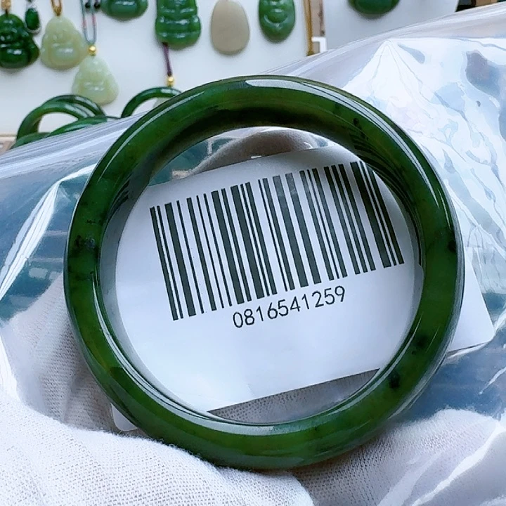 和田玉（碧玉）手镯未镶嵌6162包容