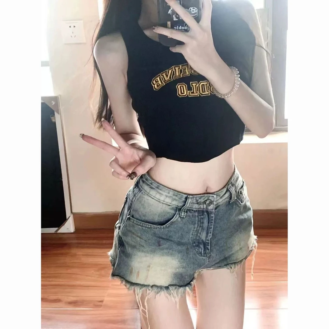 美式辣妹暗黑y2k包臀小黑裤铆钉设计感牛仔超短裤女低腰显瘦热裤