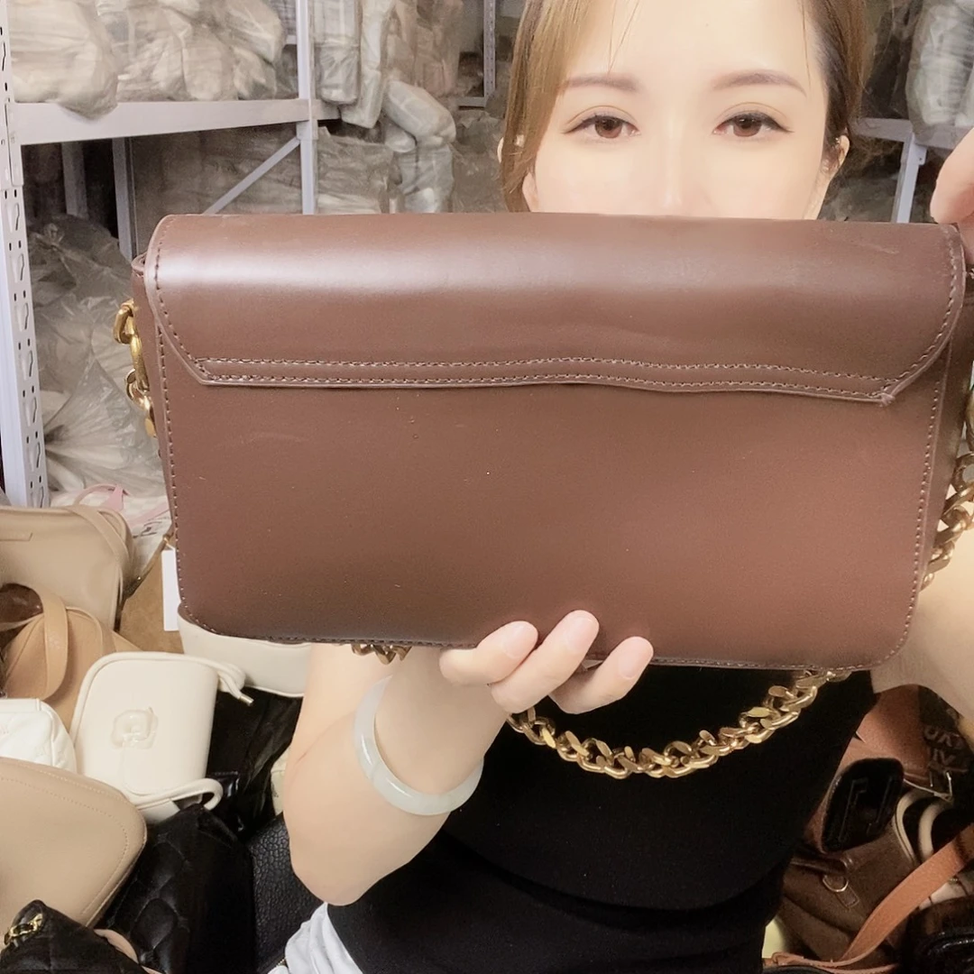 蚕丝小牛剖层皮革PU