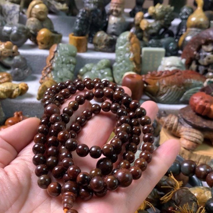 未镶嵌岫岩河磨玉（透闪石质玉）把件