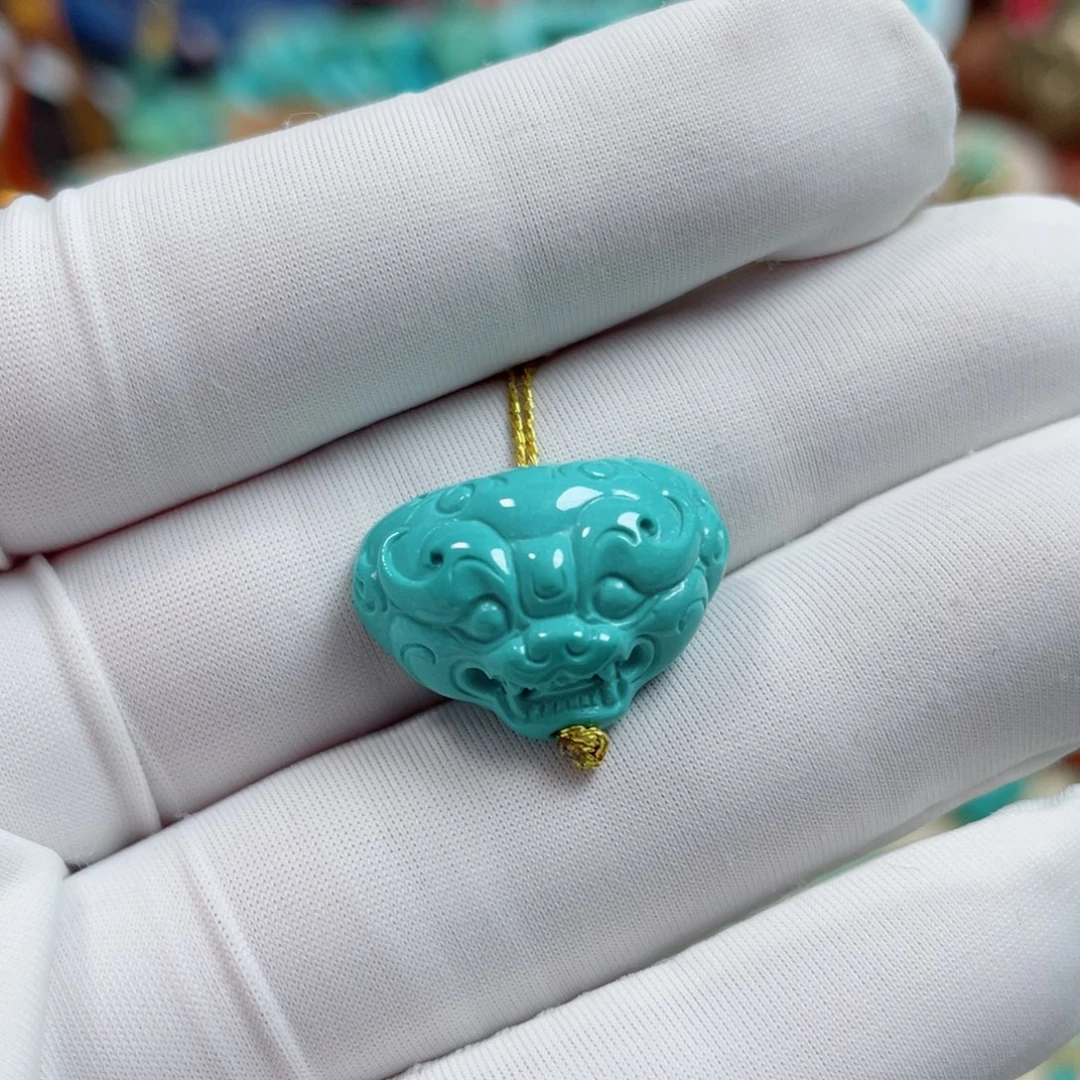 绿松石未镶嵌珠宝奇石