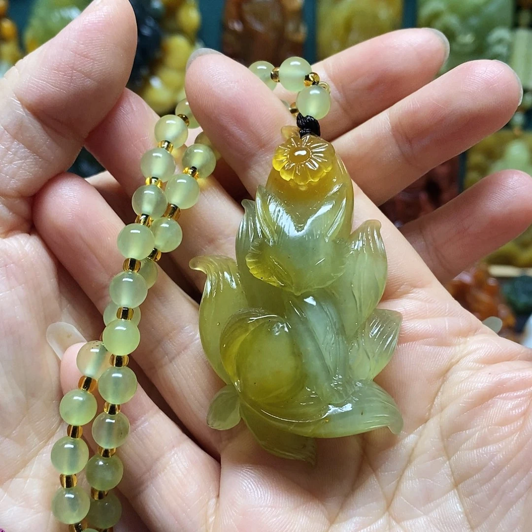 岫玉未镶嵌吊坠(赠链)