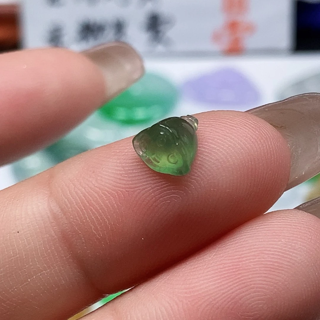 定制翡翠未镶嵌莲蓬